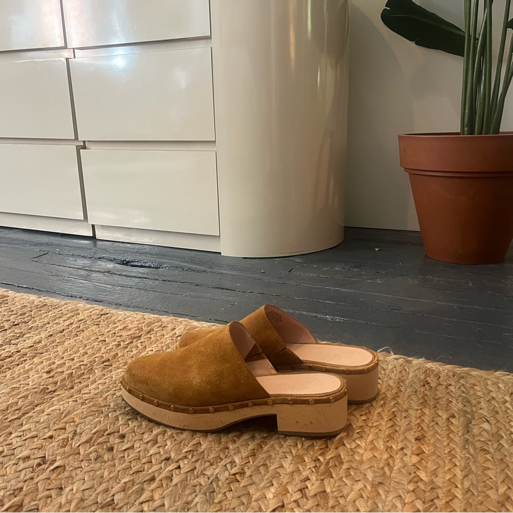 Suede Tan Clogs